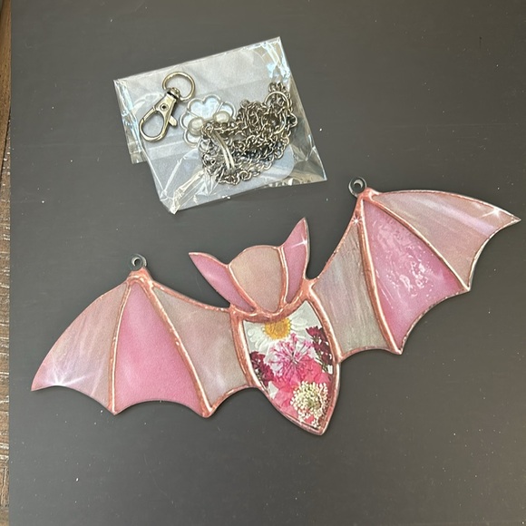 Floral Bat Sun Catcher - Picture 3 of 4